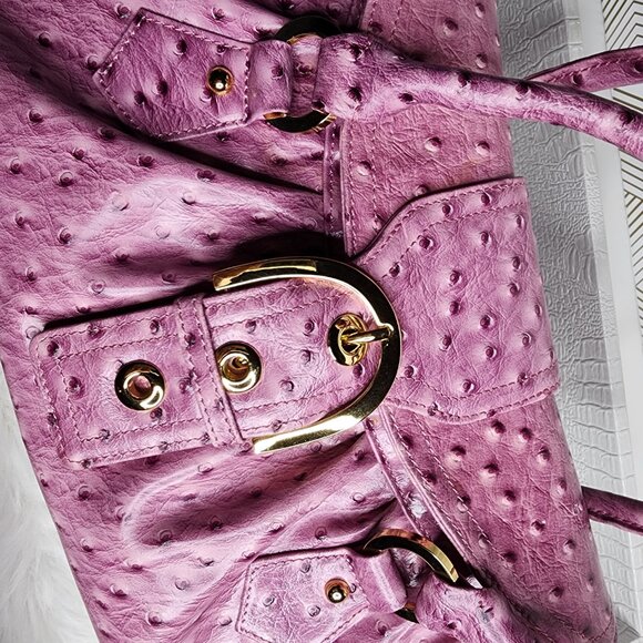 The Find lavender ostrich-embossed leather shoulder bag with gold hardware - Picture 2 of 7